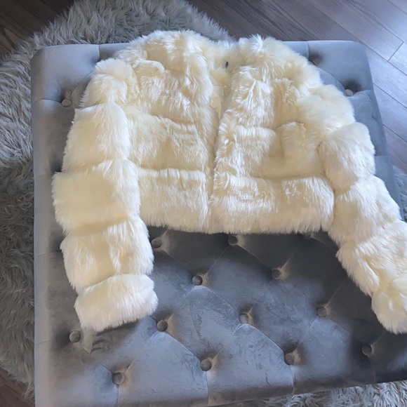 Cropped faux fur puffer - Picture 2 of 3